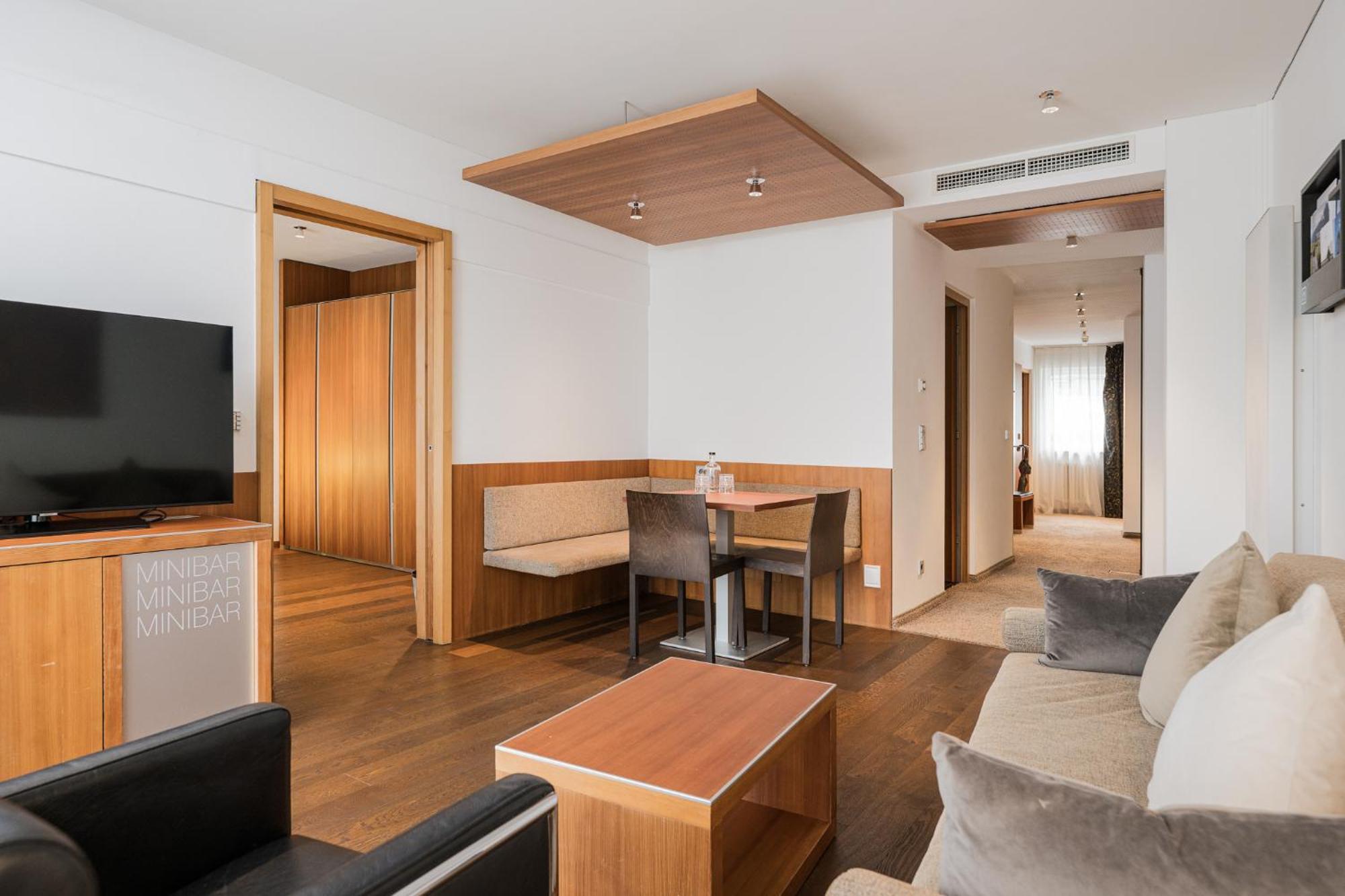 Lindenhof Pure Luxury & Spa Dolcevita Resort Naturns Exterior foto